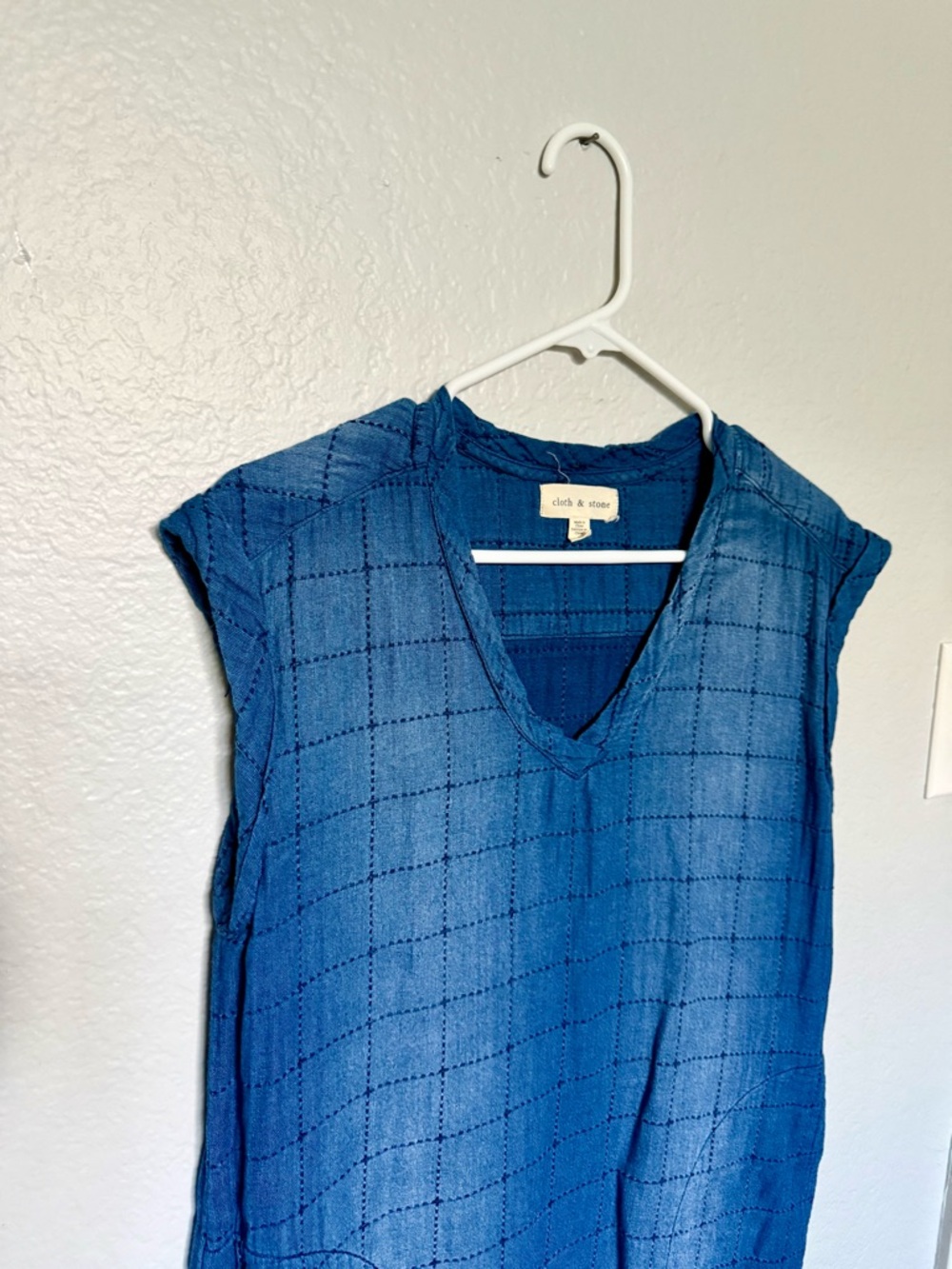 cloth & stone Indigo V-Neck Sleeveless Tunic